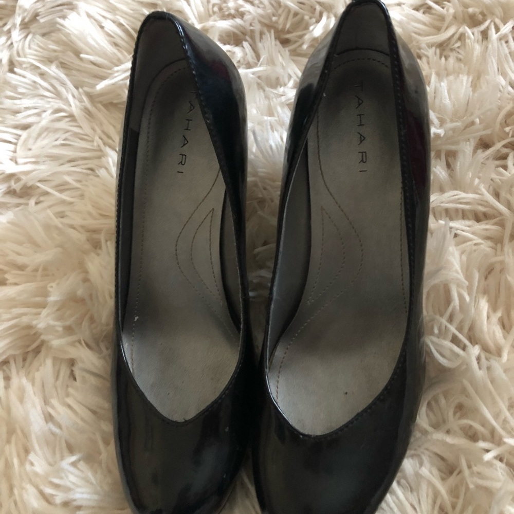 Black TaharI pumps size 6 1/2
